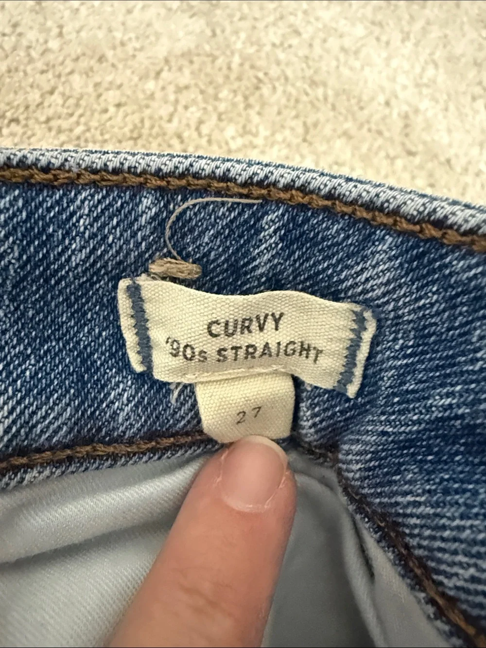 Madewell Curvy 90’s Straight Leg Jeans in Medium Blue Wash - Picture 4 of 8